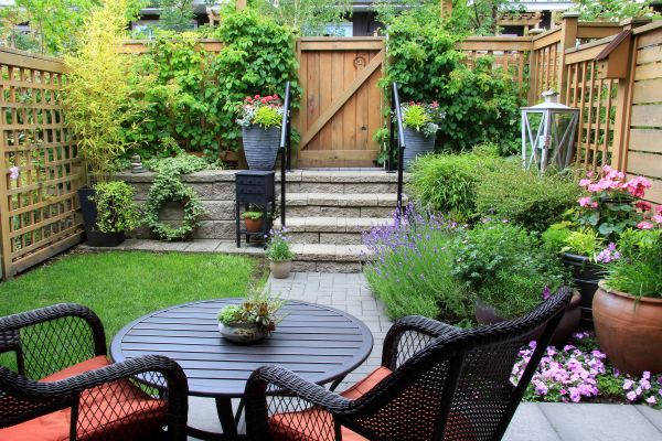Small Yard Landscaping in Torrance