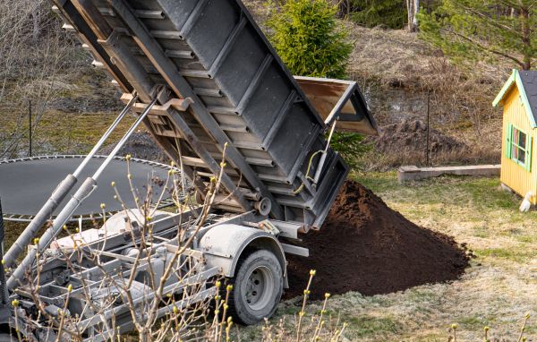 Yard Soil Delivery in Torrance